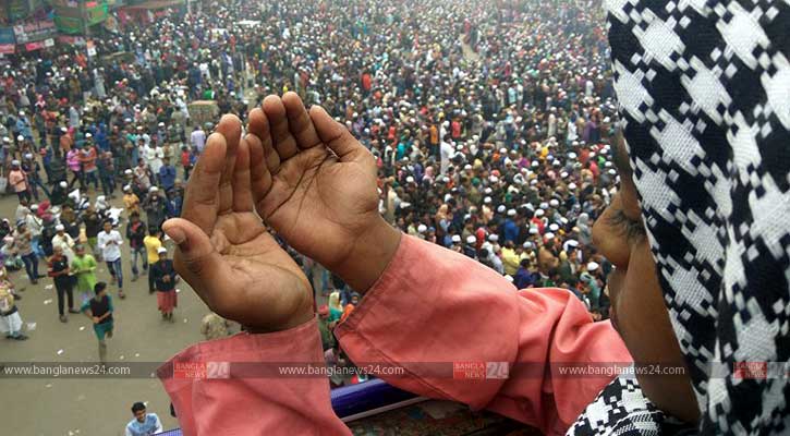 বিশ্ব ইজতেমা: দ্বিতীয় পর্বের আখেরি মোনাজাত শুরু